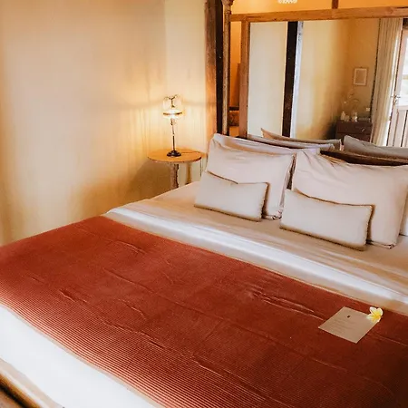 The Yellow Door Spa Retreat