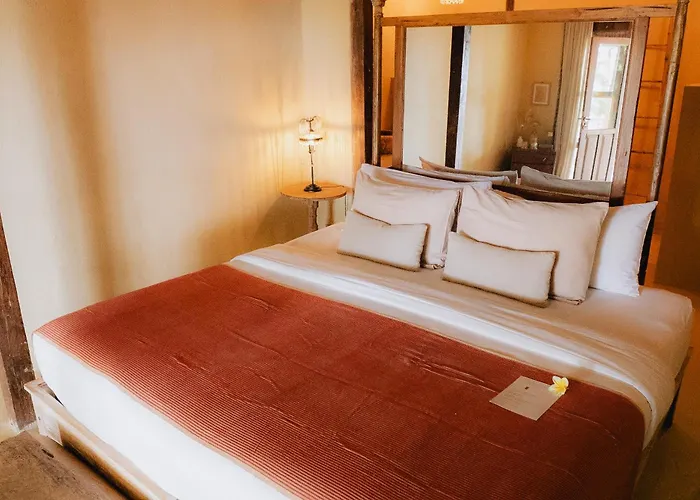 The Yellow Door Retreat ゲストハウス 4*