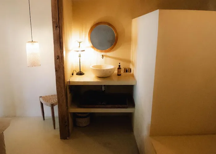 The Yellow Door Retreat 4*