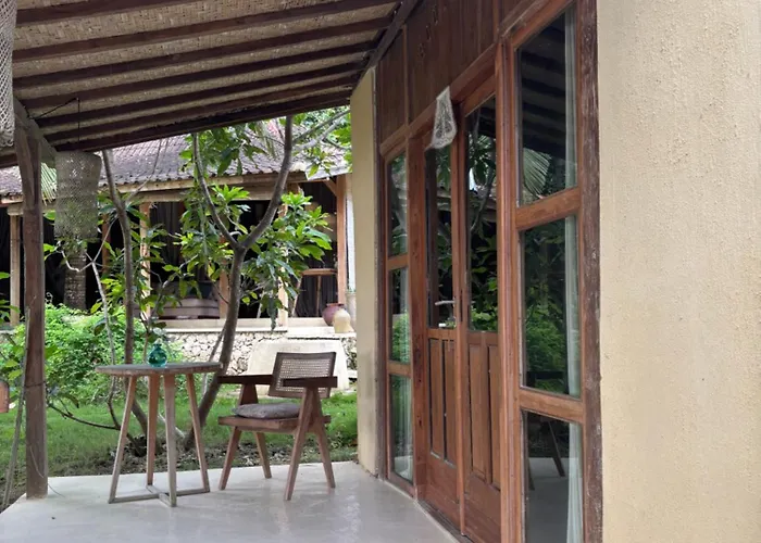 The Yellow Door Retreat Polilit